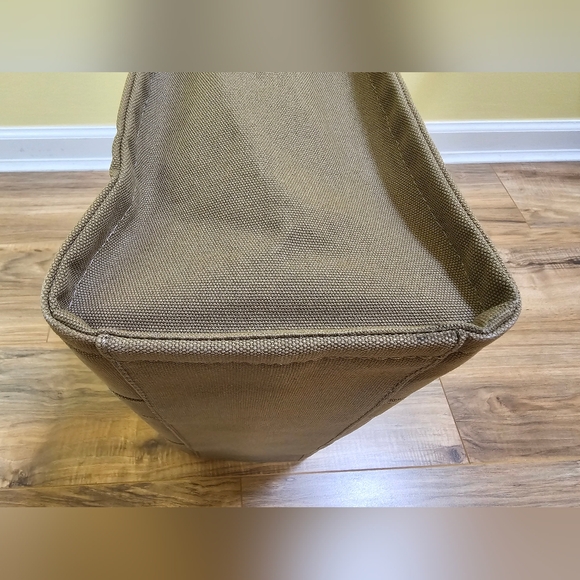 🎉HOST PICK🎉 Marc Jacobs The Canvas Large Tote - Picture 17 of 17